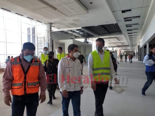 JOH y ejecutivos alemanes afinan últimos detalles para apertura de Palmerola&nbsp;&nbsp;