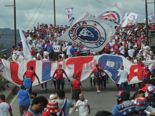 Hermosas mujeres, el show de la Ultra y 'Bolillo' con Quioto: Lo que no se miró en el Olimpia vs. Vida