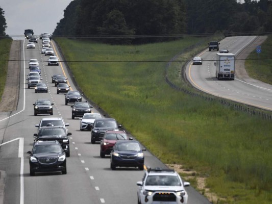 Evacuaciones masivas y estado de emergencia, golfo de EE UU se prepara para el huracán Ida