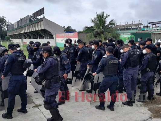 FOTOS: ¡Con mucho resguardo policial! Así luce el Yankel Rosenthal en el duelo entre Marathón y Olimpia