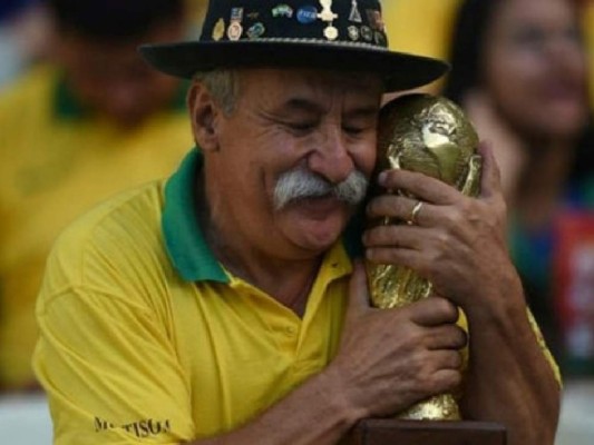 Clovis Acosta Fernandes, el hincha que más extraña la selección de Brasil en el Mundial