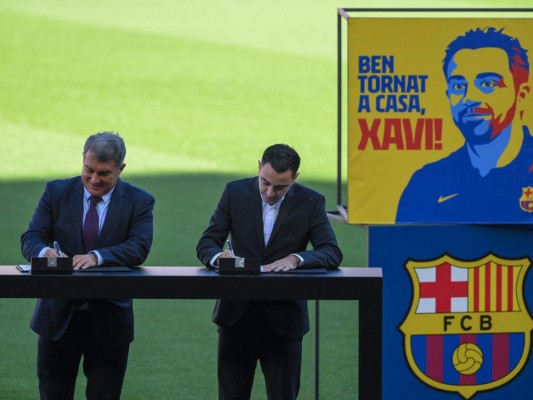 Así fue el regreso de Xavi Hernández al Camp Nou como nuevo entrenador del Barcelona
