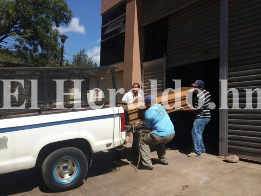 Retiran cuerpos de hermanos asesinados tras rapto en Amarateca