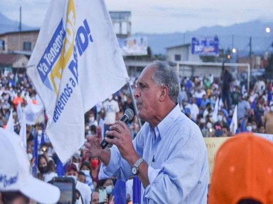 Nasry 'Tito' Asfura niega inversiones ilegales en Panamá