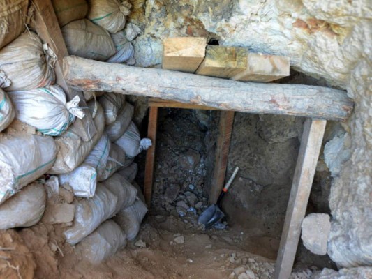 Ascienden a 17 los muertos tras derrumbe de una mina de carbón en la India