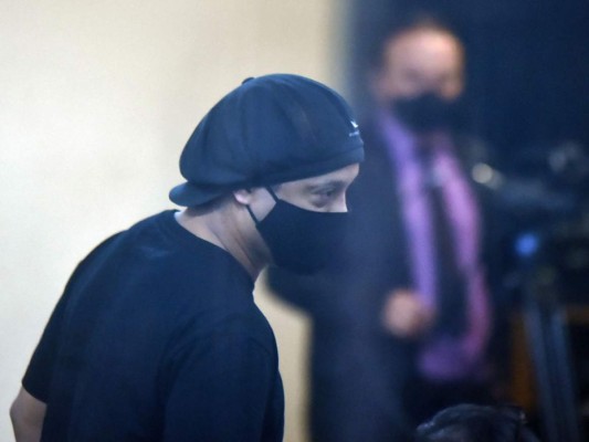 Sonriente y satisfecho: la reacción de Ronaldinho al quedar libre (FOTOS)