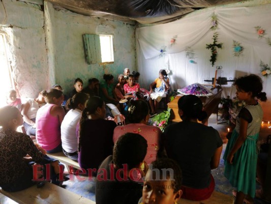 Tristes imágenes: familiares lloran a las víctimas del accidente en El Porvenir