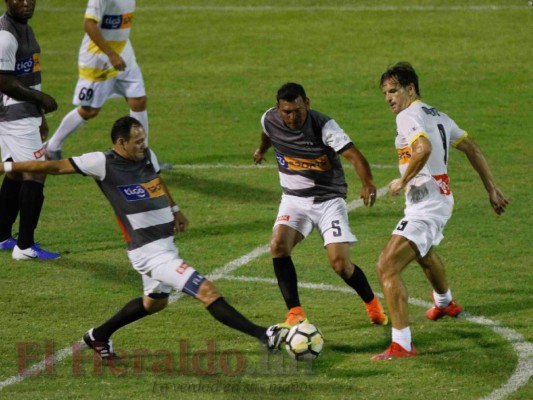 Las fotos del Duelo de Leyendas en el que Cambiasso, Materazzi, Hierro, Julio César y compañía brillaron en San Pedro Sula