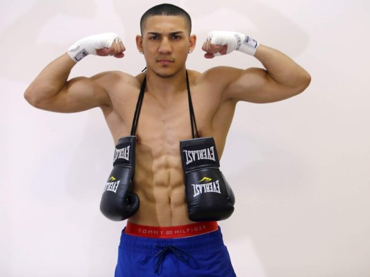 Teófimo López pelea este viernes ante mexicano
