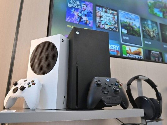 Microsoft lanza su nueva Xbox, dos días antes que Sony