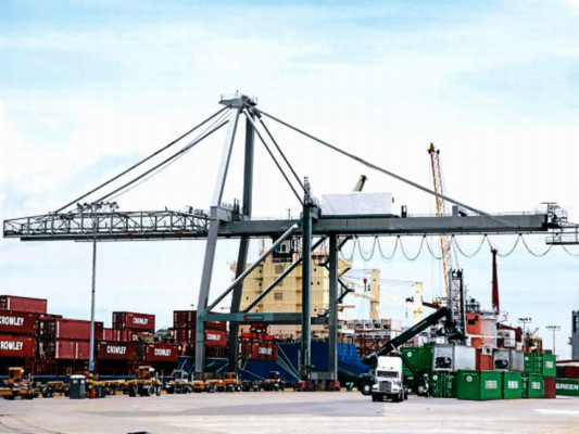 Grupo financiero interesado en operar puertos de Honduras