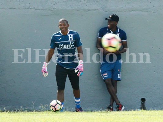 Alberth Elis sufre una lumbalgia y se ausenta del entreno de la Selección de Honduras