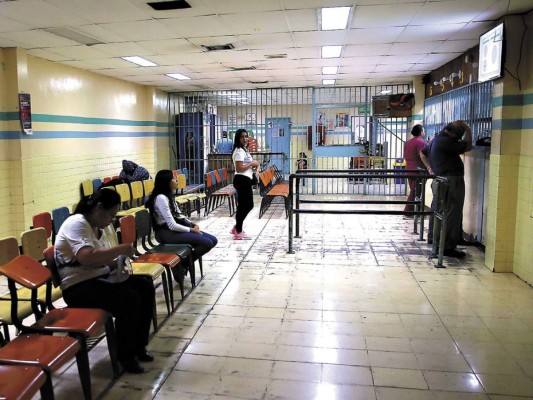 Pacientes siguen en calamidad sin atención en Honduras