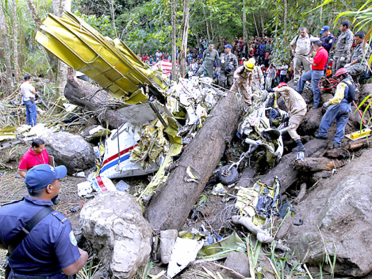 Guatemala y Costa Rica ofrecen ayuda para investigar accidente de avioneta en Honduras