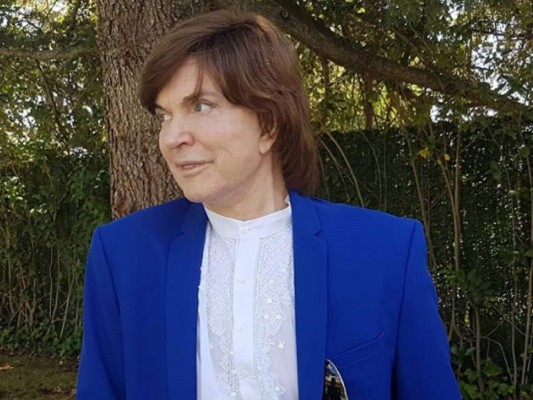 Camilo Sesto es hospitalizado en Madrid