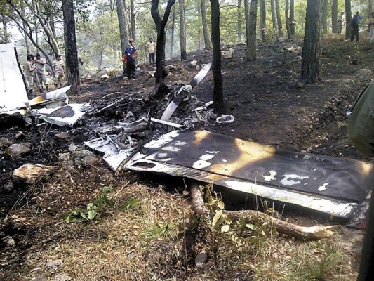 Llanto y dolor en vela de víctimas de fatal vuelo al occidente de Honduras