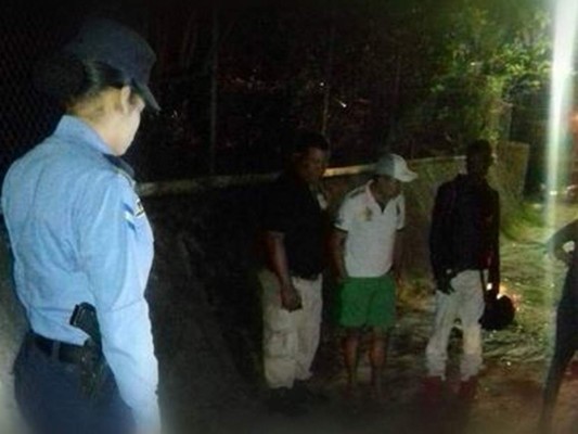 Matan a un hombre en Roatán por robarle el celular