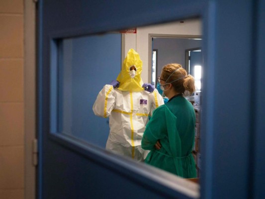 FOTOS: Cinco cosas a saber sobre la evolución del coronavirus en España