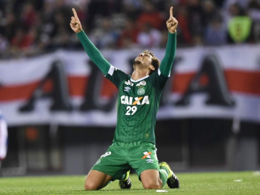 OFICIAL: Nacional pide a Conmebol que entregue título de la Sudamericana al Chapecoense