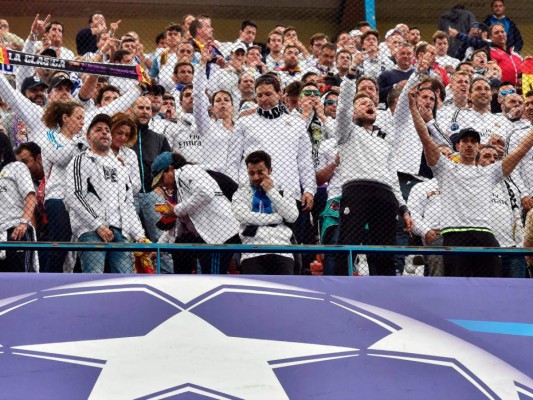 Video: Fanáticos del Real Madrid dedican polémico cántico al Atlético previo a la semifinal de Champions League