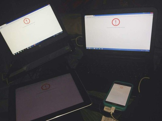 Divertidos memes se burlan del sistema de matrícula de la UNAH