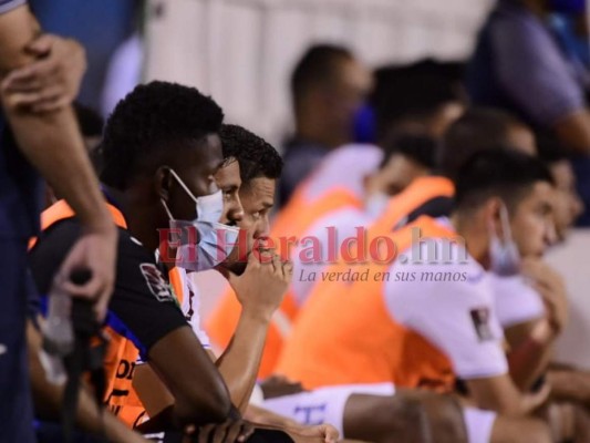 Bellas mujeres, estadio vacío y la pelea de Quioto: Lo que no viste del Honduras-Canadá