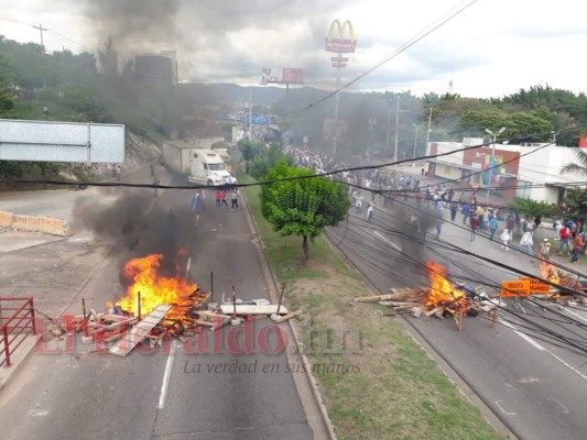Así se desarrollaron las protestas este lunes en la capital de Honduras