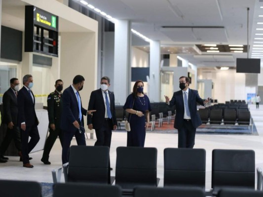 Así fue la histórica inauguración del aeropuerto internacional de Palmerola (Fotos)
