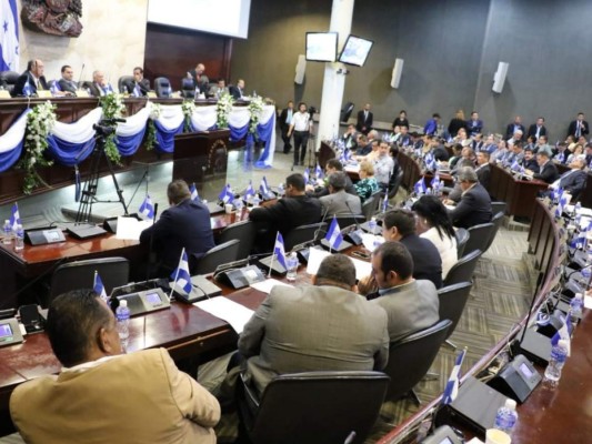 Dictámenes también permanecen en rezago en el Congreso Nacional