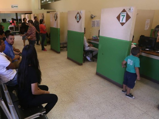 42 equipos móviles del RNP serán enviados a consulados para el SIN