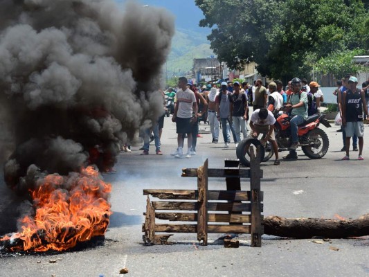 Fuerza Armada venezolana dice que frustró ataque entre versiones de rebelión&nbsp;&nbsp;