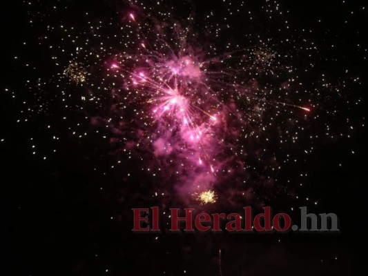 FOTOS: Así retumbó y brilló la capital para despedir el 2020 y recibir el 2021
