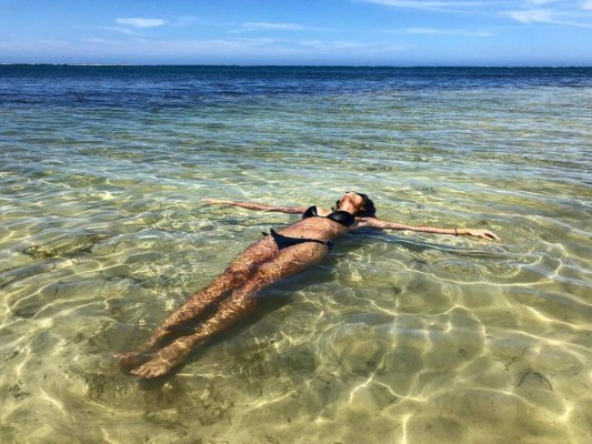 Lara Álvarez, la presentadora española que promueve la belleza de Honduras en sus redes