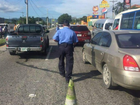 Hallan el cuerpo de una mujer embolsado en el bulevar del Sur en San Pedro Sula, al norte de Honduras