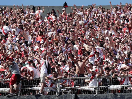 ¡Suspenden la gran final de la Copa Libertadores River Plate vs Boca Juniors!