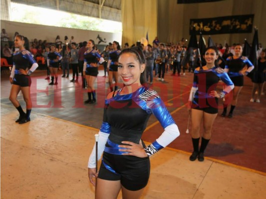 Con baile, música y hasta palillonas, así celebra el Instituto Central Vicente Cáceres su 140 aniversario