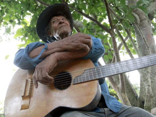 Instrumentos de cuerda son el sello de Comayagüela