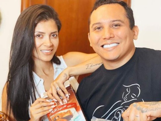 Critican a Edwin Luna por llevarle mariachis a su esposa en plena cuarentena