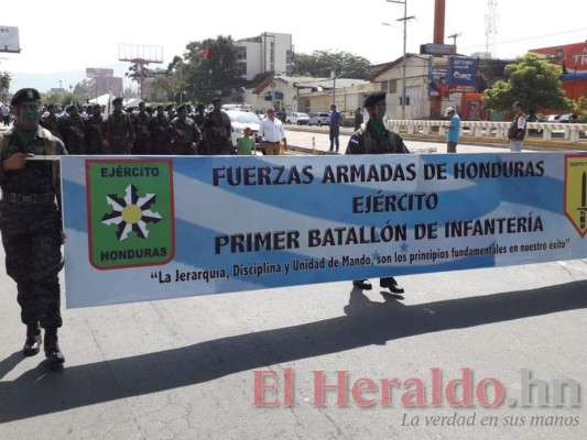 Las Fuerzas Armadas muestran su poderío en desfile cívico-militar por aniversario