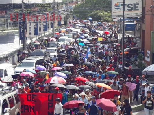 Las fotos de la masiva protesta registrada este martes en la capital de Honduras