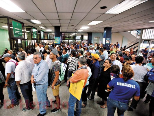 Una enfermera para 4,545 pacientes tiene Honduras