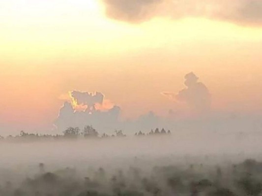 Impactante foto de ángel y bombero en el cielo en aniversario del 11-S