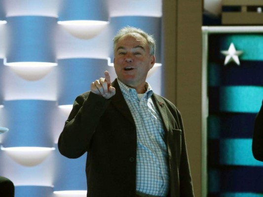 Demócratas nominan a Tim Kaine como candidato a vicepresidente de Clinton