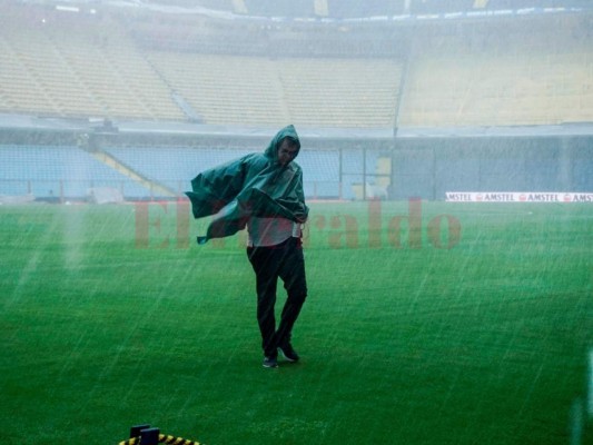 Lluvia torrencial en Buenos Aires amenaza superclásico Boca-River