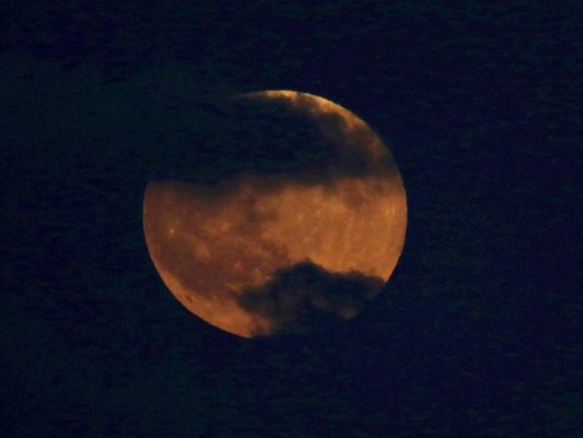 Esto debes saber del eclipse parcial de Luna que podrán ver los hondureños  