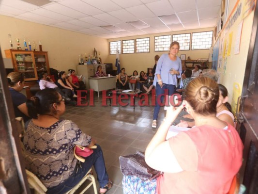 Con chocolates, un anillo y una carta, Rodis dijo adiós a la niña de sus ojos