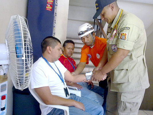 Al menos 21 empleados han sido víctimas de intoxicación por gas metano