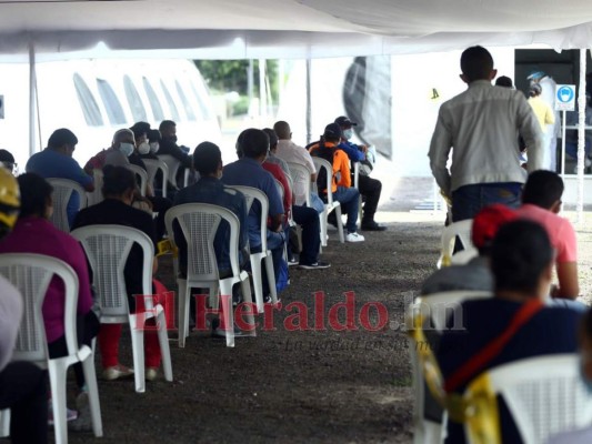 A toda marcha, centros triaje de Bazar del Sábado y CCI atienden a pacientes covid