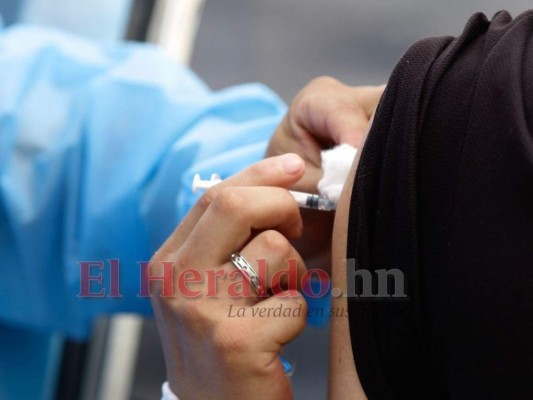 Requisitos, fechas y lugares para la aplicación de segunda dosis de AstraZeneca