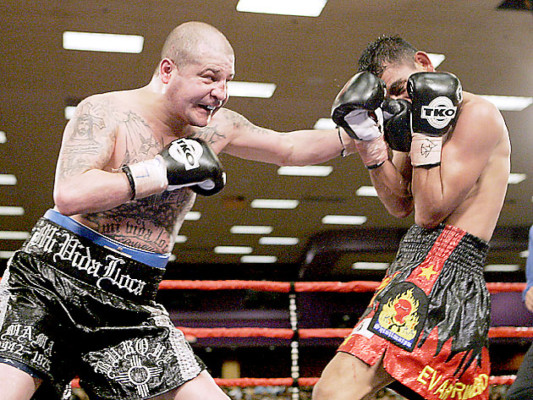 Hallan muerto a Johnny Tapia, penta campeón mundial de boxeo